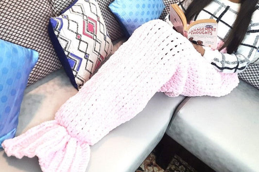 Handmade Crafts Crochet Mermaid Blanket Image-2