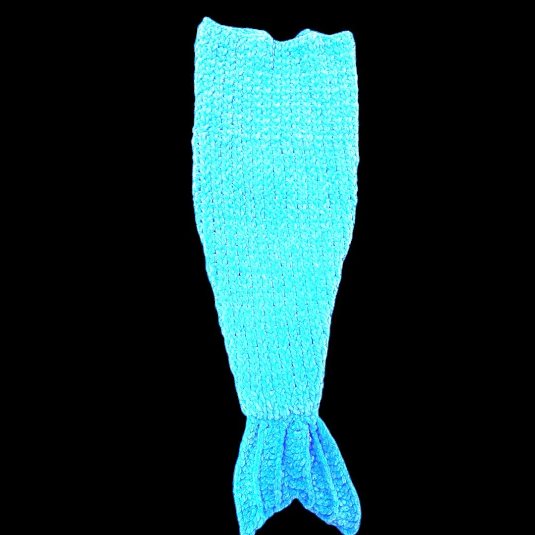 Handmade Crafts Crochet Mermaid Blanket Image-11